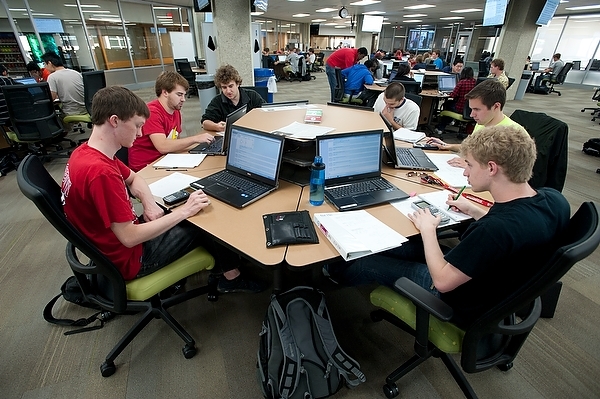 Photo: Students in Wendt Commons Library