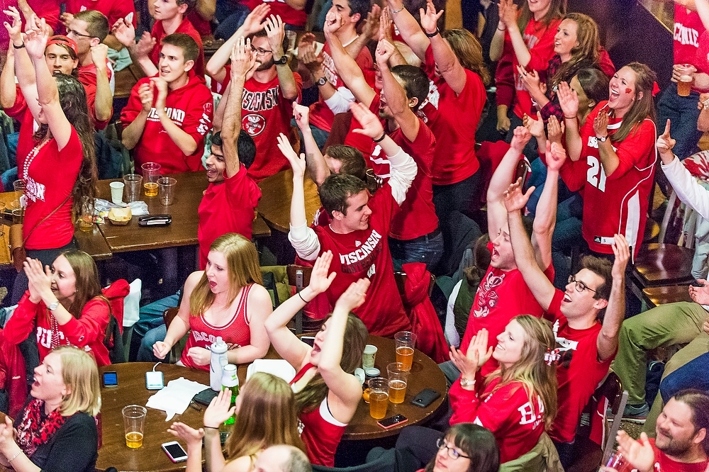 Photo: Students in badger shirts cheering