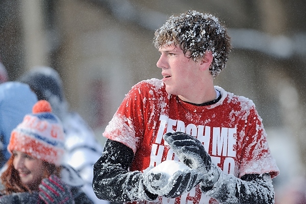 Photo: students in snowball fight