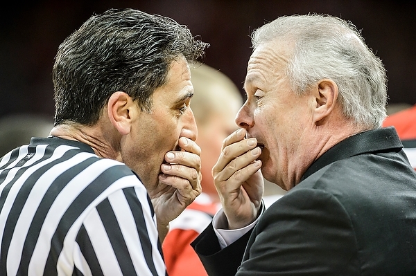 Bo Ryan talks with referee Gene Steratore