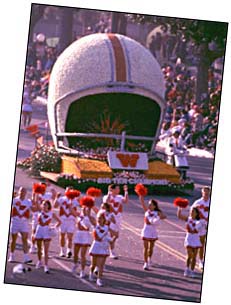 Cheerleaders at the parade