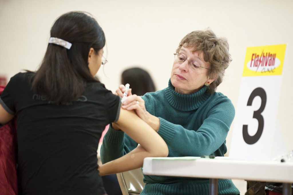 Photo: Student receiving flu shot