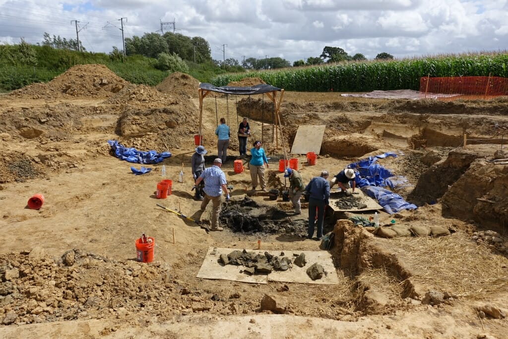 Photos: Workers at excavation site