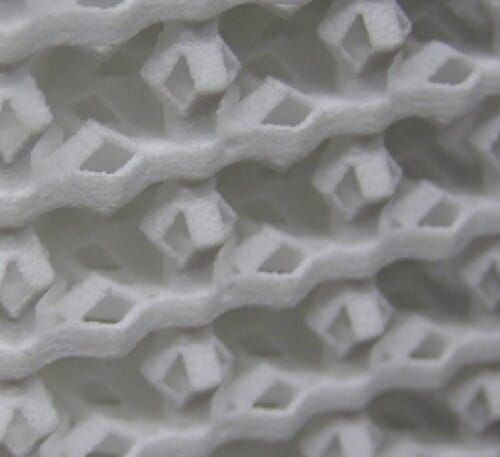 Photo: Lattice arrangement of polymer strips