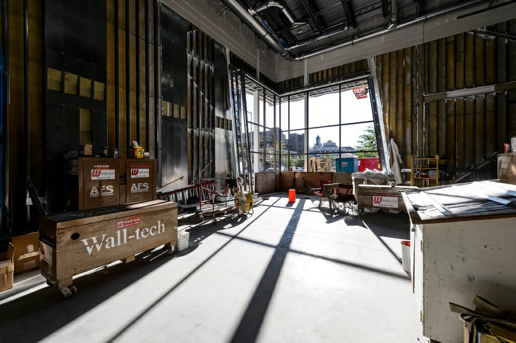 Features of the new building will include a glass-walled lobby, clerestory windows in the recital hall, and a glassed-in corner of the rehearsal hall to usher in light and allow passersby to see ongoing rehearsals.