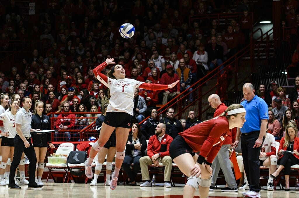 Photo: Lauren Barnes (1) serves the ball.