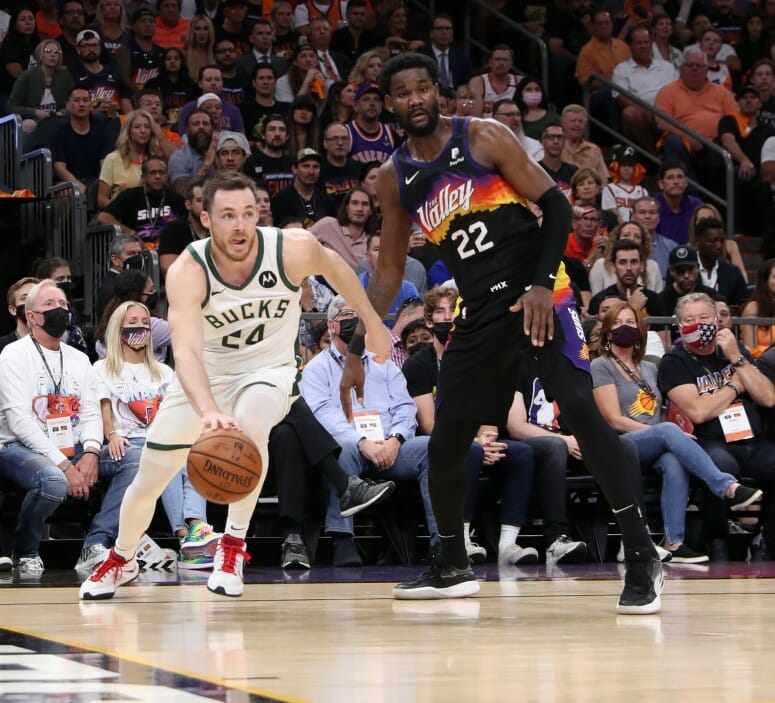 Pat Connaughton of NBA champion Milwaukee Bucks to speak at celebration ...