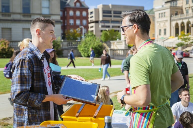 Pulping and screening: Students hand-make paper on Library Mall – UW ...
