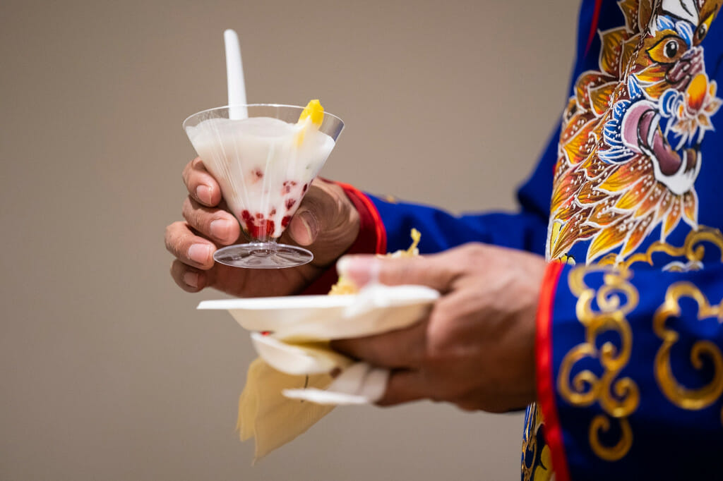A refreshing dessert drink, called Che Thai, was sipped during the VSA celebration.