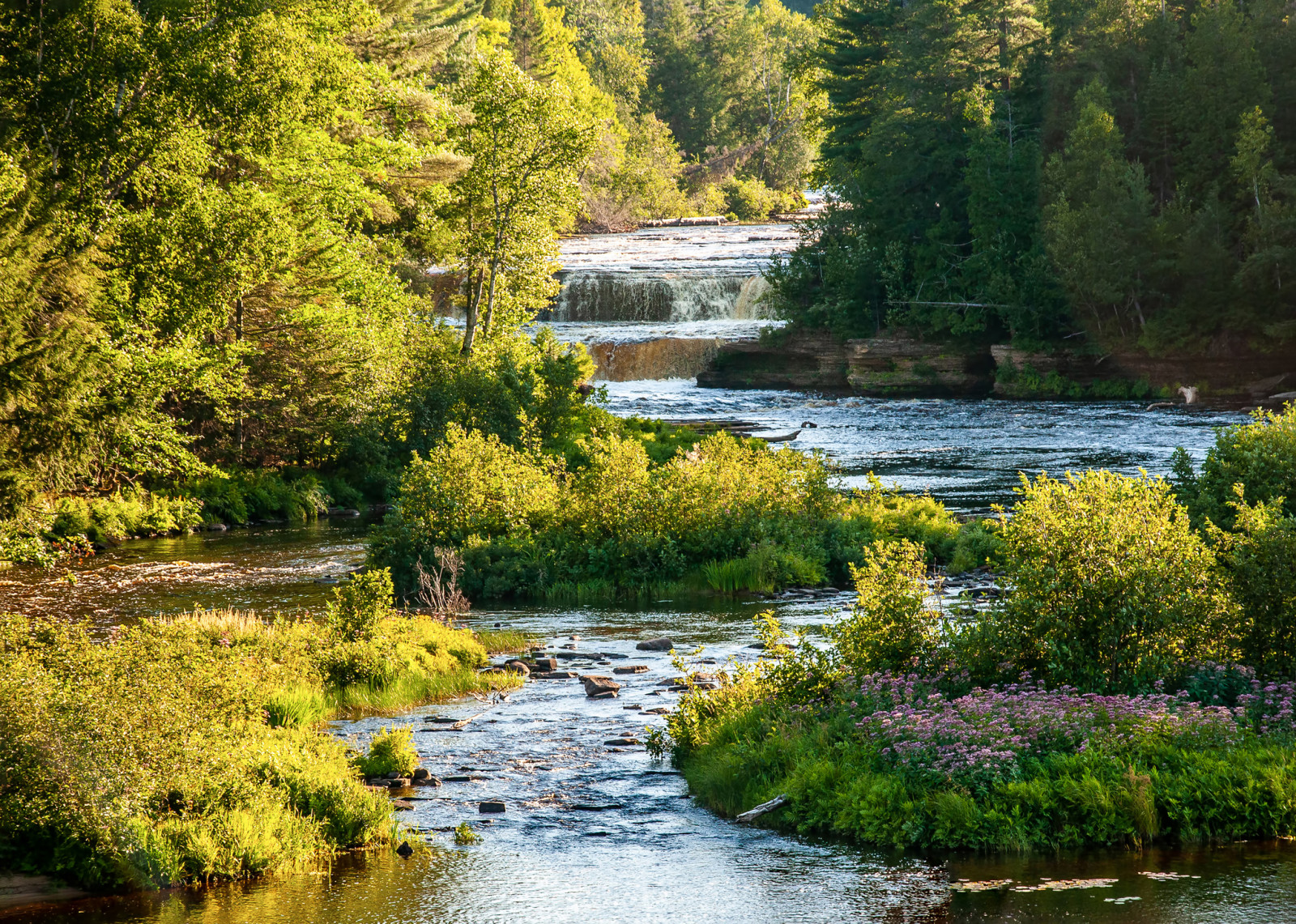 Lower river. Река Бейкер в Чили. Tahquamenon Falls.