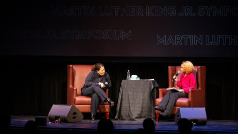At left, writer and actress Anna Deavere Smith talks with UW–Madison undergraduate student moderator Kamyia Denson, at right, during the 2024 MLK Symposium in Shannon Hall in the Wisconsin Union Theater at the University of Wisconsin–Madison on Jan. 31, 2024. (Photo by Jeff Miller / UW–Madison)