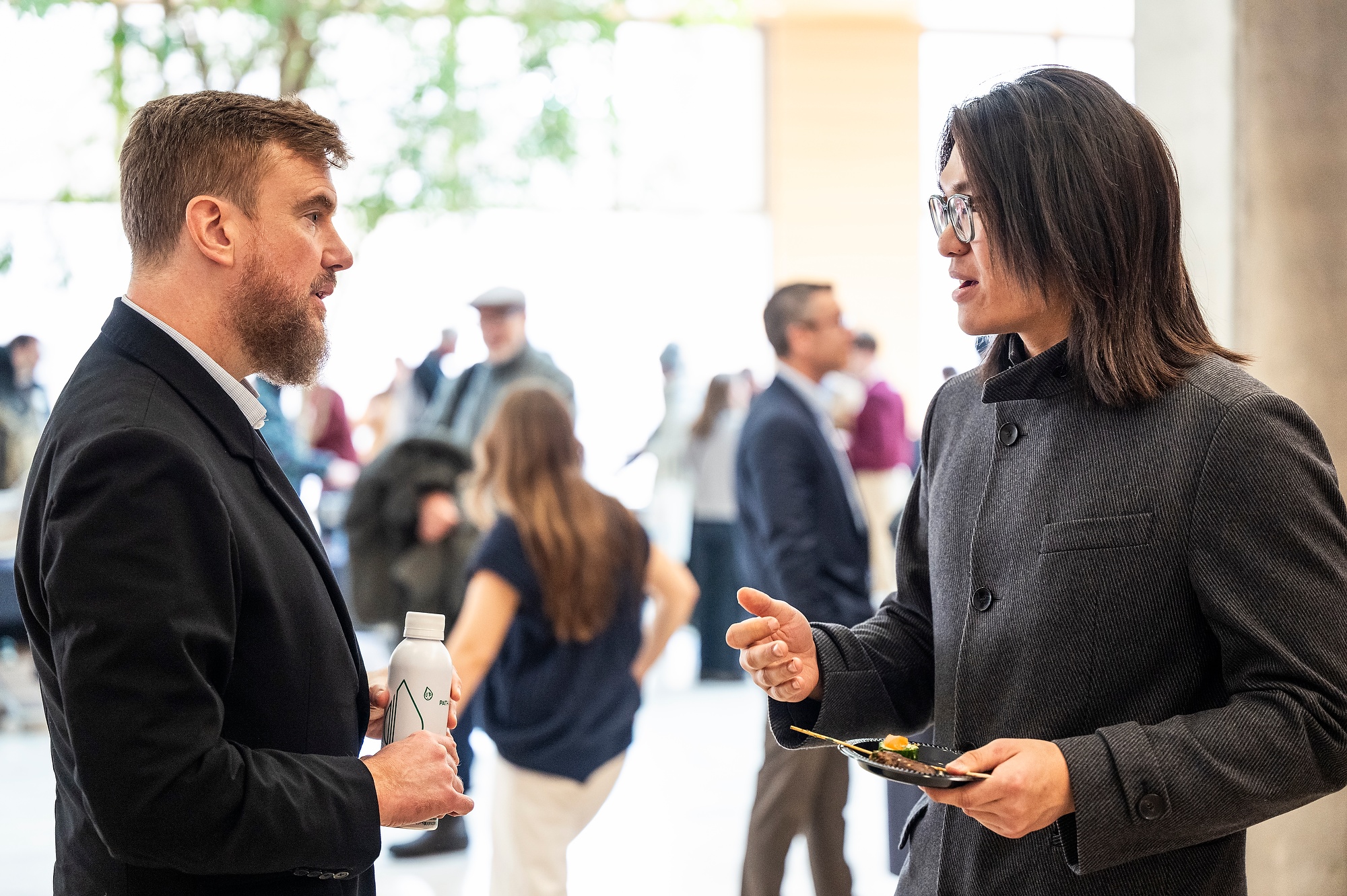 Lukianoff talks with undergraduate student Cody Ke.