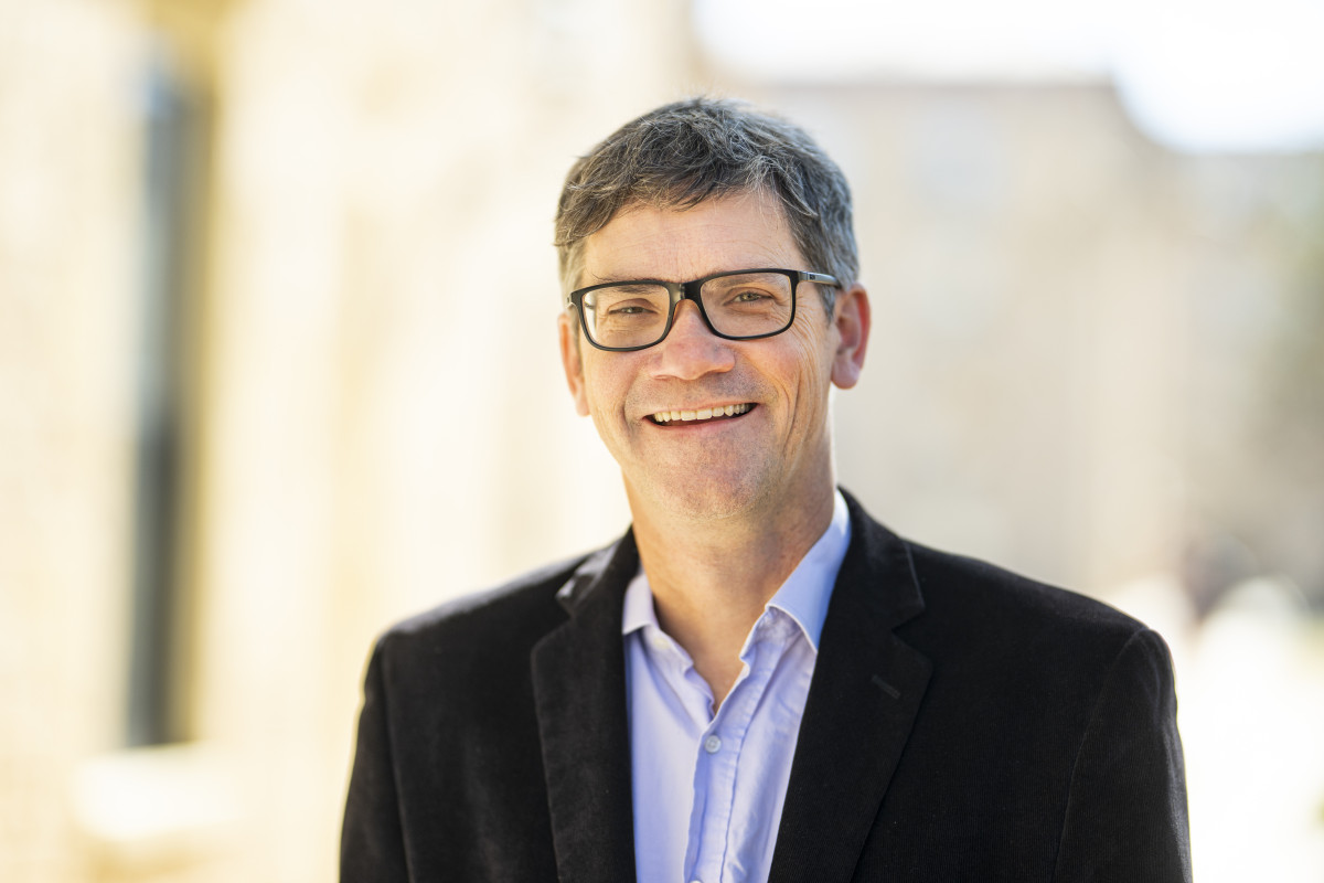 Portrait photo of Jon Pevehouse