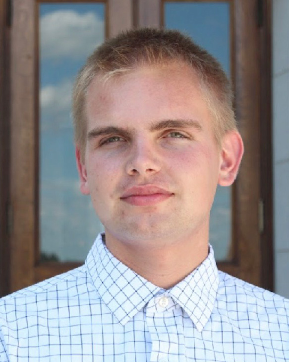 Headshot of Ronan Piontek